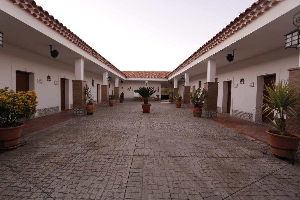 Hotel Rural Arroyo La Plata By Bossh Hotels 헤레스 데 로스 카바예로스 외부 사진