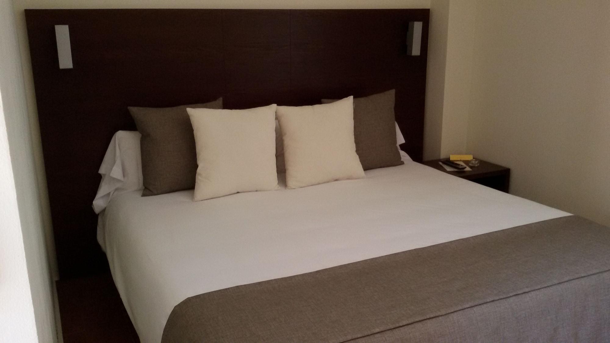 Hotel Rural Arroyo La Plata By Bossh Hotels 헤레스 데 로스 카바예로스 외부 사진
